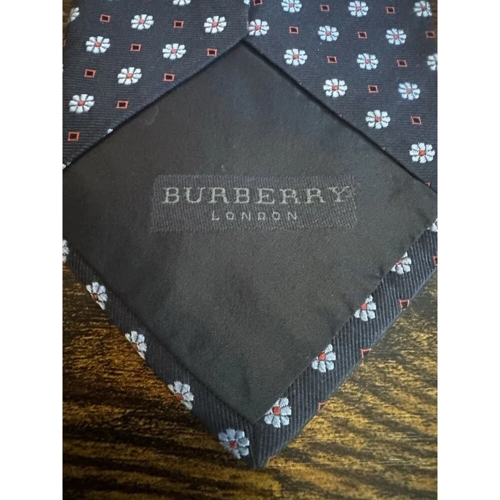 Burberry London Mens Silk Tie Navy Blue Red Floral Medallion Geometric Italy